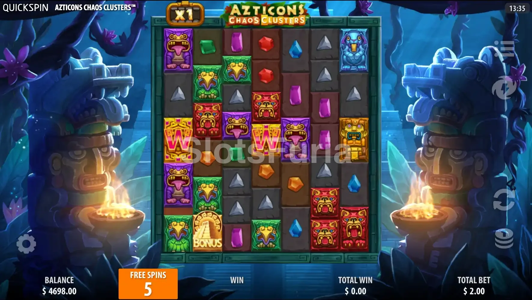 Ronda de giros gratis de Azticons Chaos Clusters con multiplicador activo