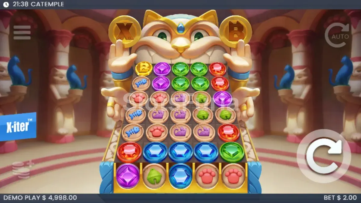 Pantalla principal del juego Catemple con el templo de los gatos en acción