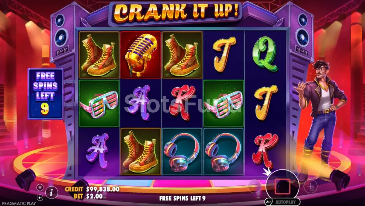 Ronda de giros gratuitos de Crank It Up con marcos y multiplicadores activos
