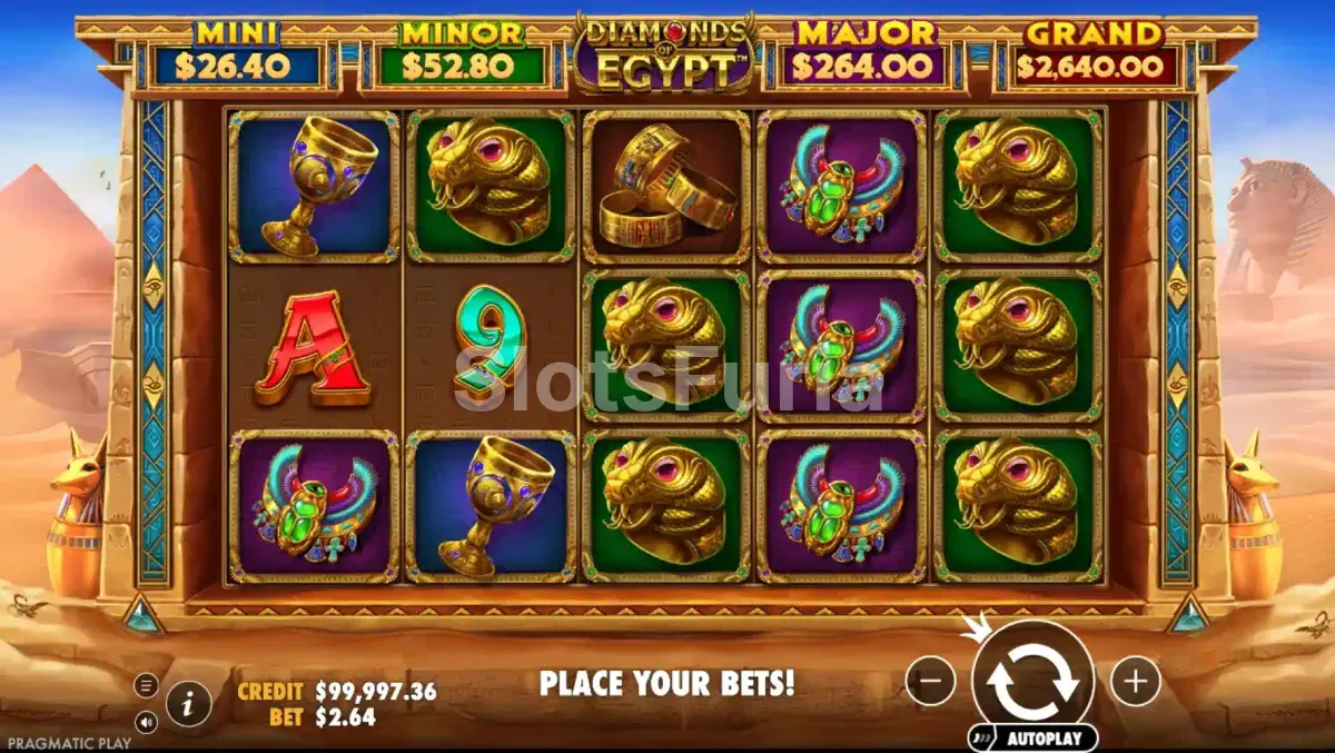 Pantalla principal del juego Diamonds of Egypt con los rodillos activos