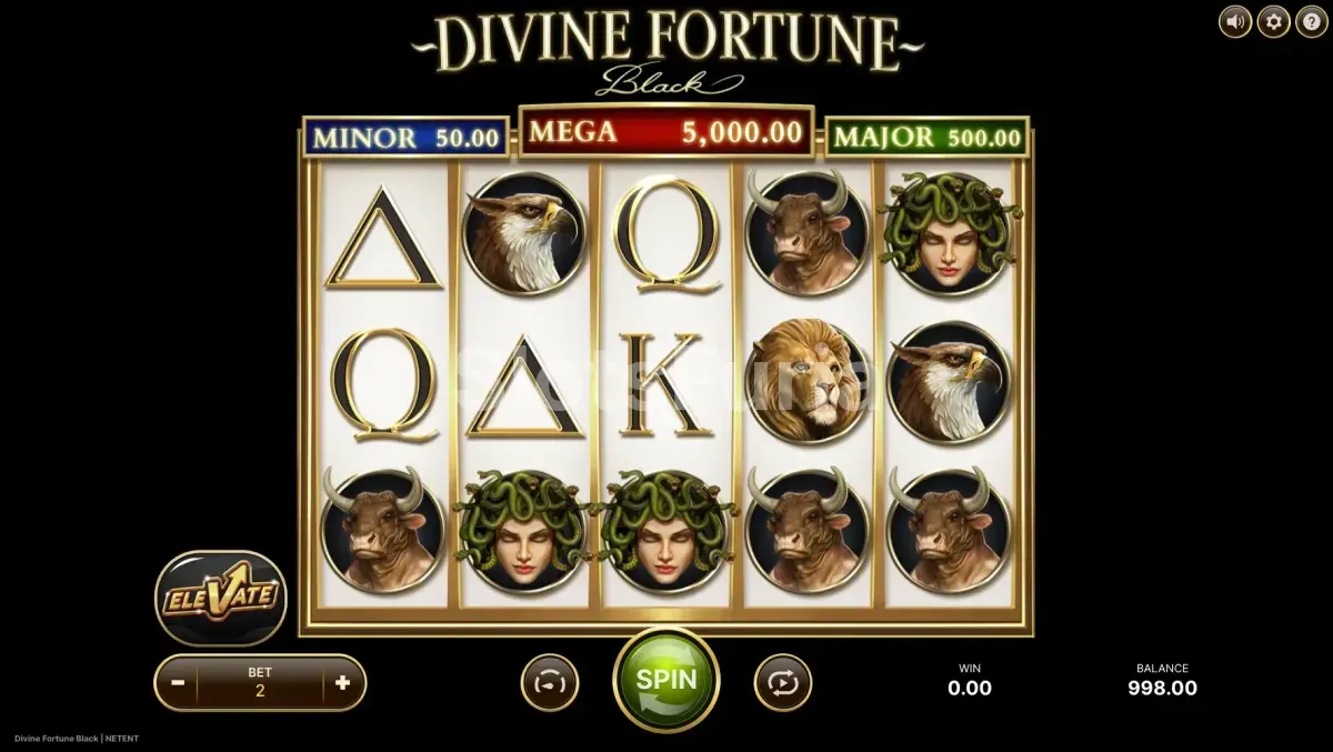 Juego base de Divine Fortune Black con carretes activos
