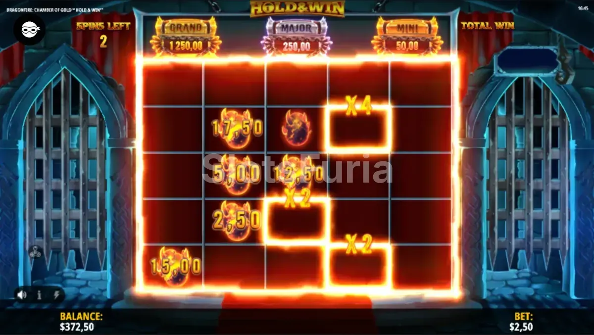 Ronda de giros gratuitos activa en Dragonfire Chamber of Gold con multiplicadores en pantalla