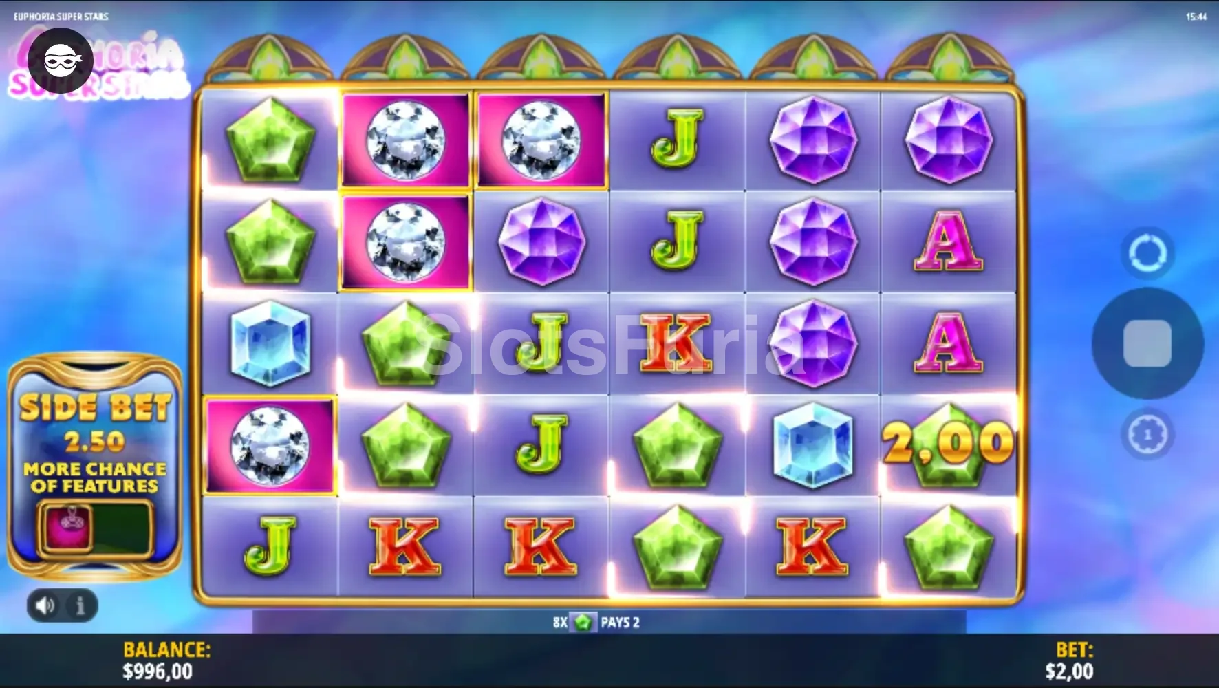 Segunda vista del juego base de Euphoria Super Stars mostrando combinaciones activas