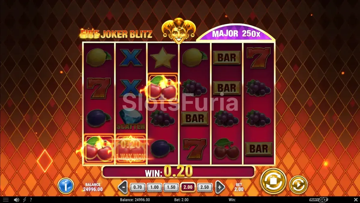 Segunda vista del juego base de Fire Joker Blitz mostrando la mecánica de colección