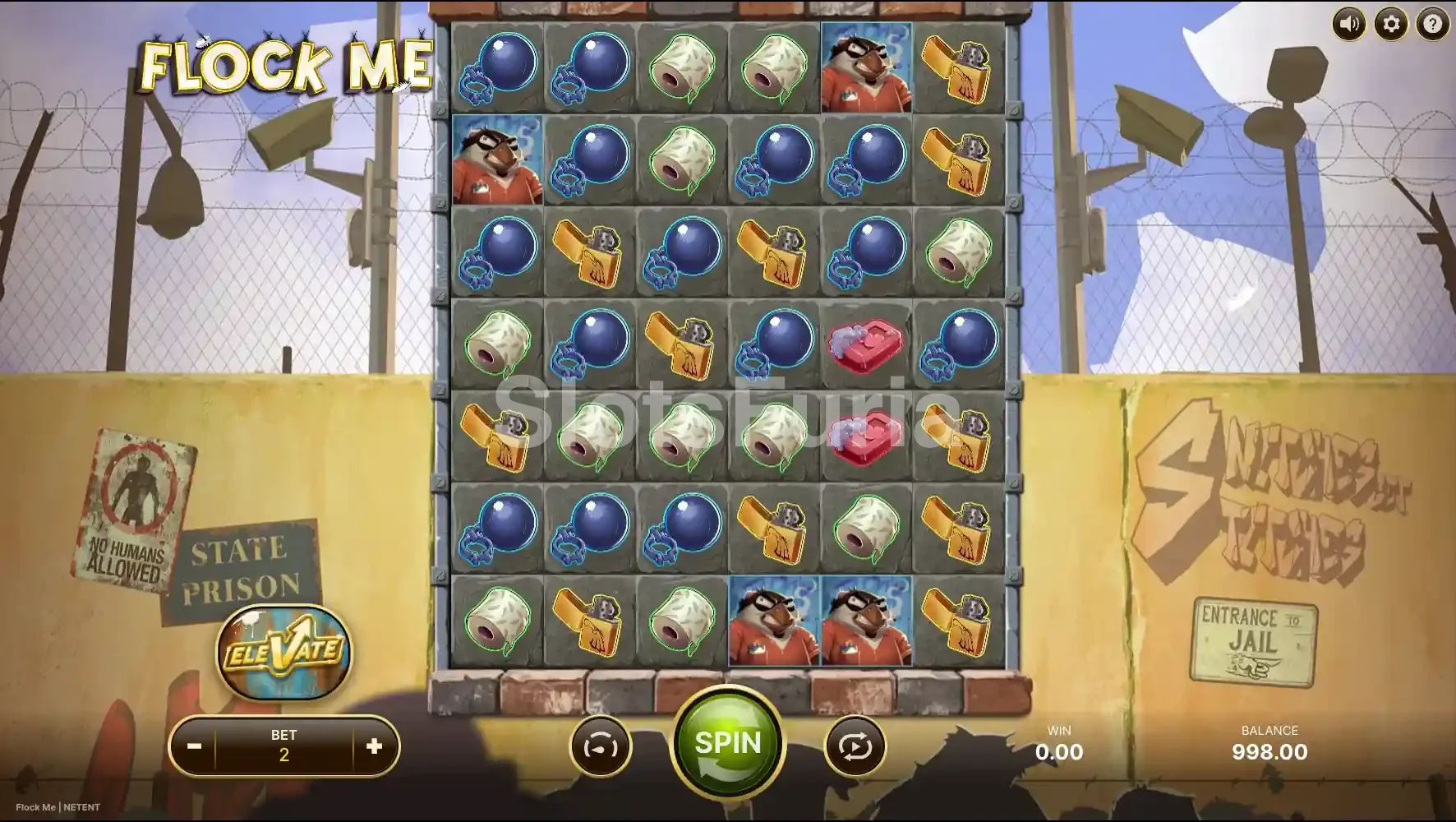 Juego base de Flock Me en el patio de la prisión aviar