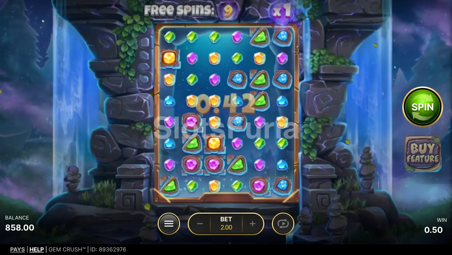 Ronda de tiradas gratuitas activas en Gem Crush con multiplicadores acumulados en pantalla