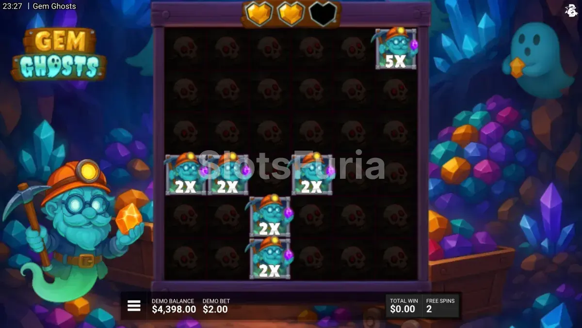 Fase de giros gratuitos activada en la slot Gem Ghosts