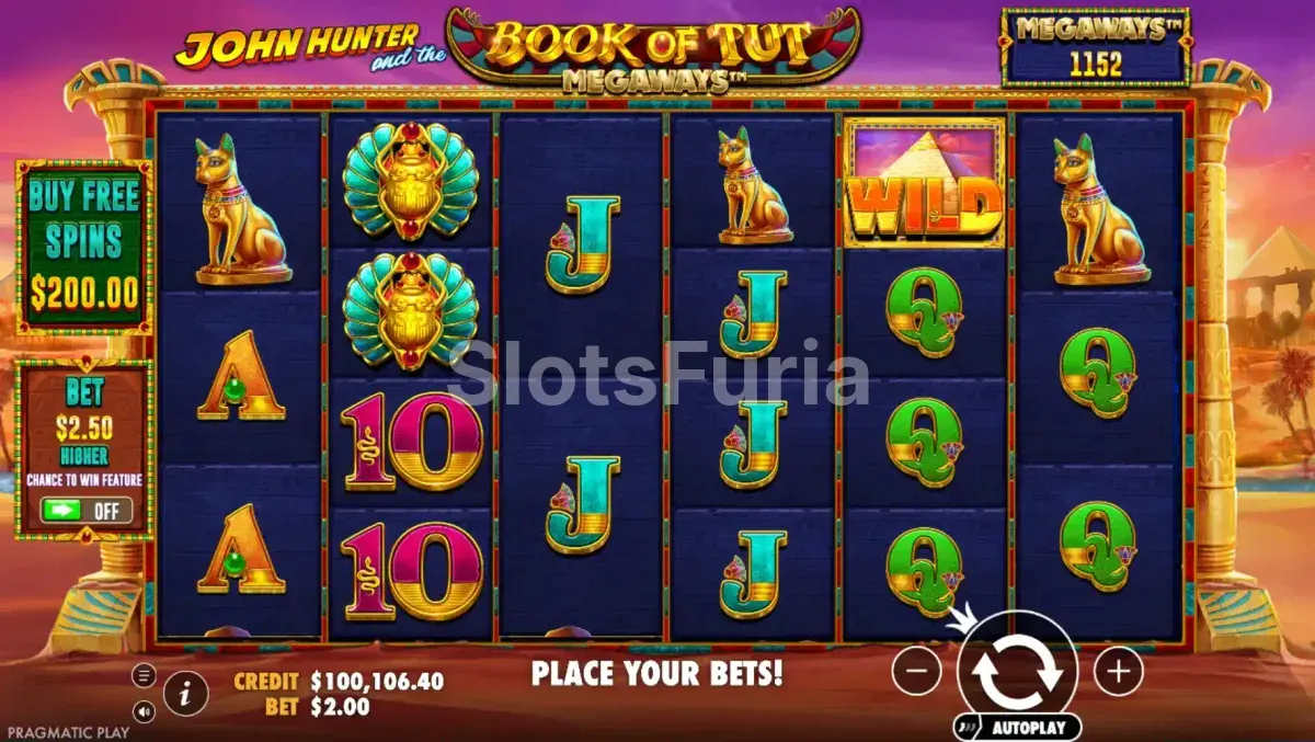 Pantalla principal del juego base en John Hunter and the Book of Tut Megaways