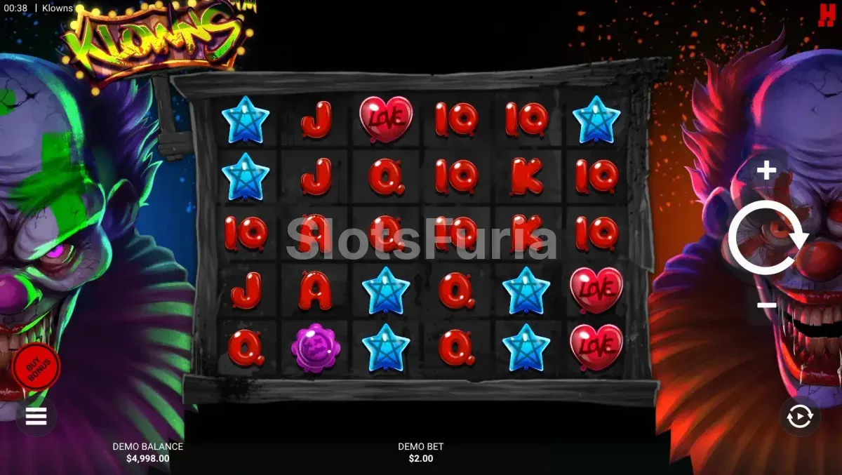 Pantalla principal del juego Klowns con Lester y Jester flanqueando la cuadrícula