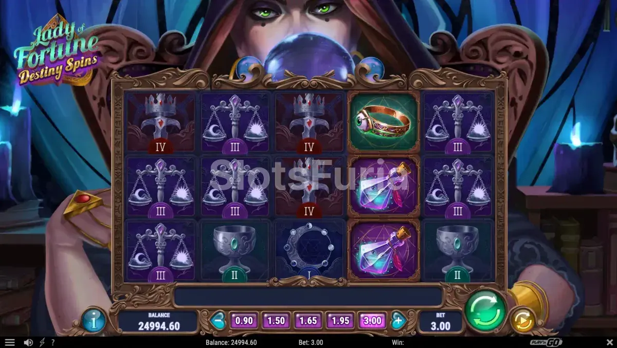 Pantalla principal del juego Lady of Fortune Destiny Spins con la dama misteriosa al fondo