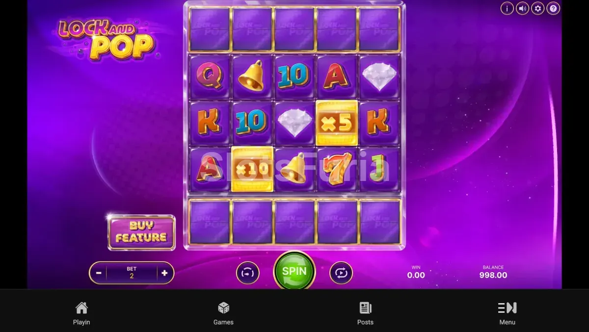 Pantalla principal de Lock and Pop con el tablero de juego en el espacio