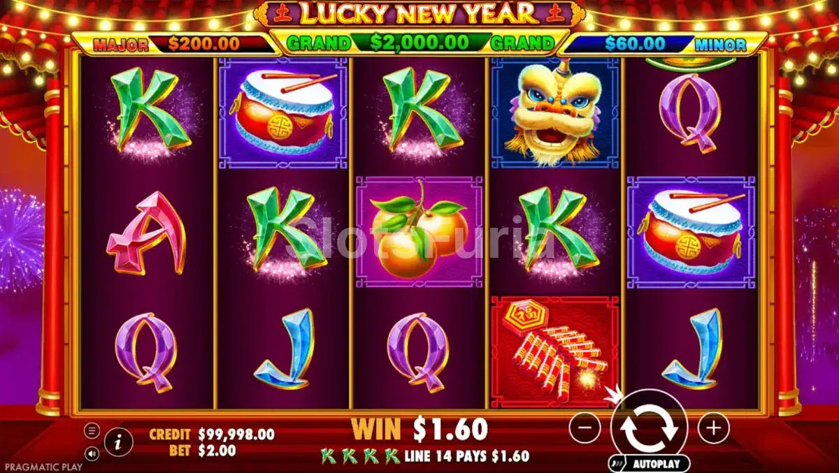Pantalla principal de Lucky New Year con sus 5 rodillos y temática del Año Nuevo chino
