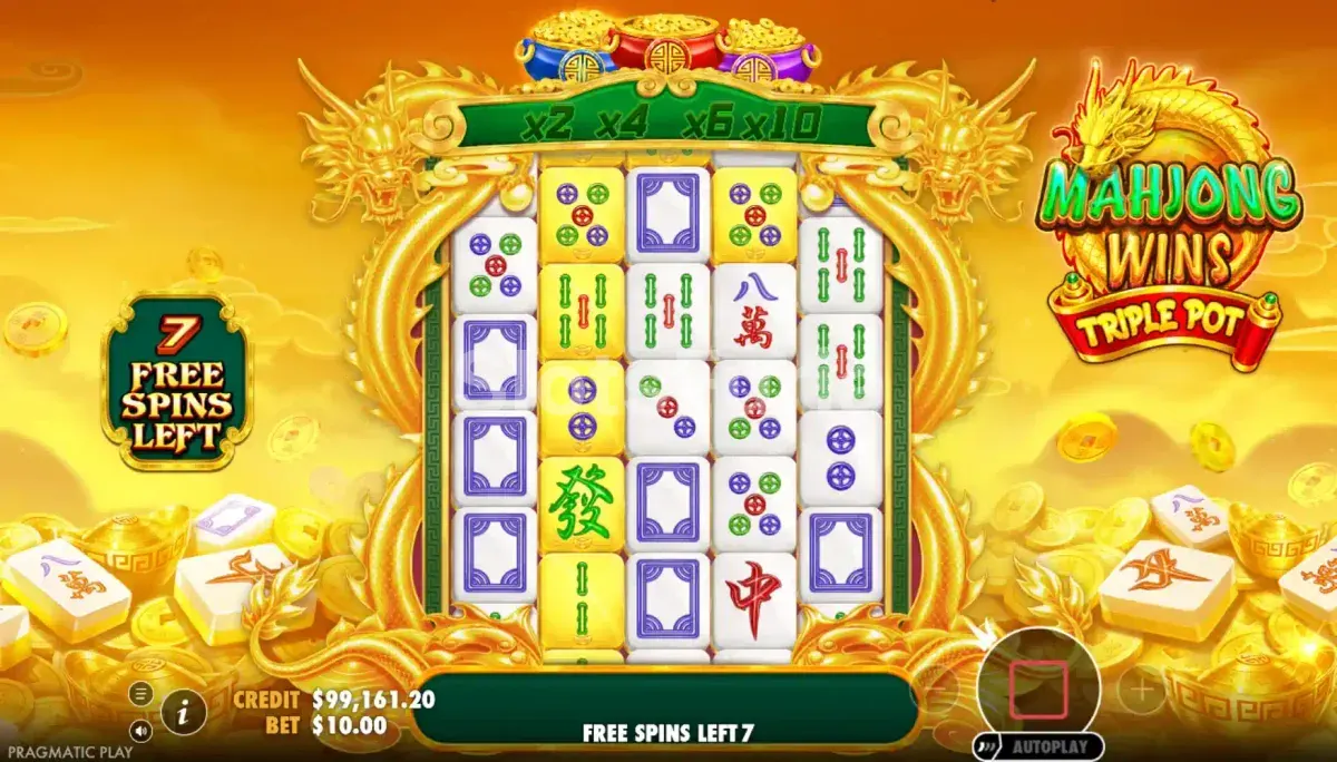 Ronda de giros gratuitos en acción dentro de Mahjong Wins Triple Pot