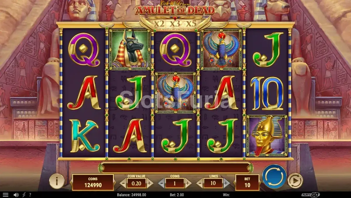 Vista del juego base de Rich Wilde and the Amulet of Dead con los templos de Abu Simbel al fondo
