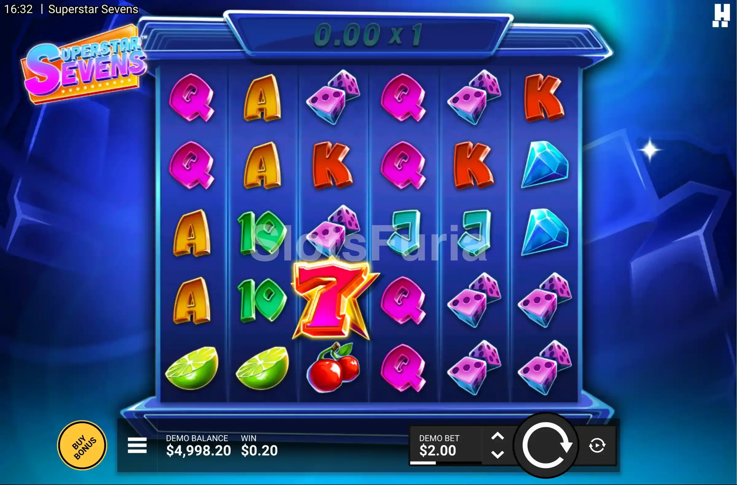 Juego base de Superstar Sevens, tragamonedas de Hacksaw Gaming