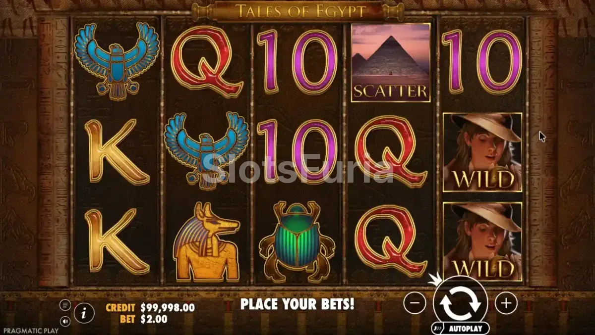 Jugabilidad en el juego base de Tales of Egypt con símbolos egipcios en acción
