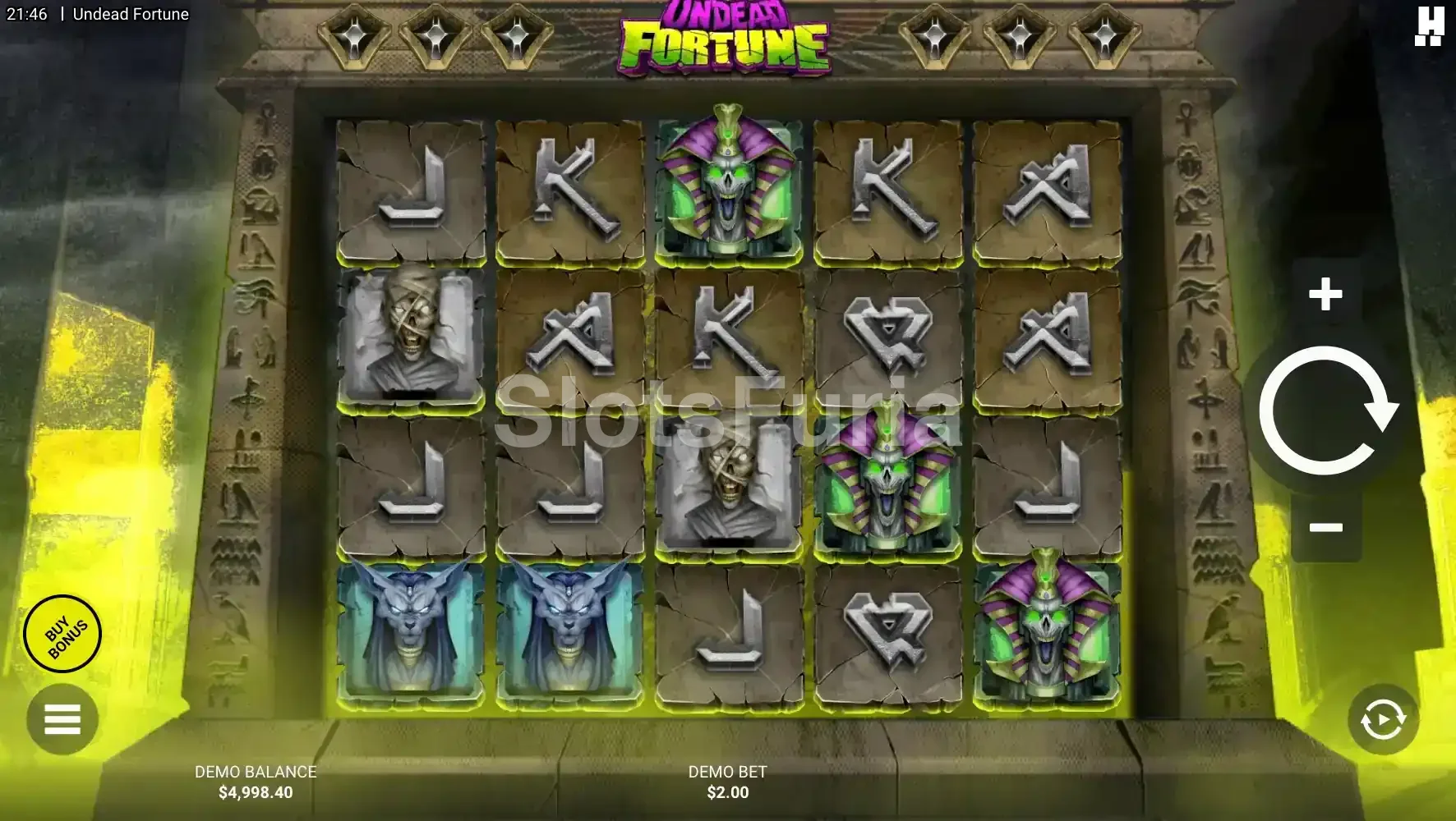 Juego base de Undead Fortune con los cinco rodillos activos
