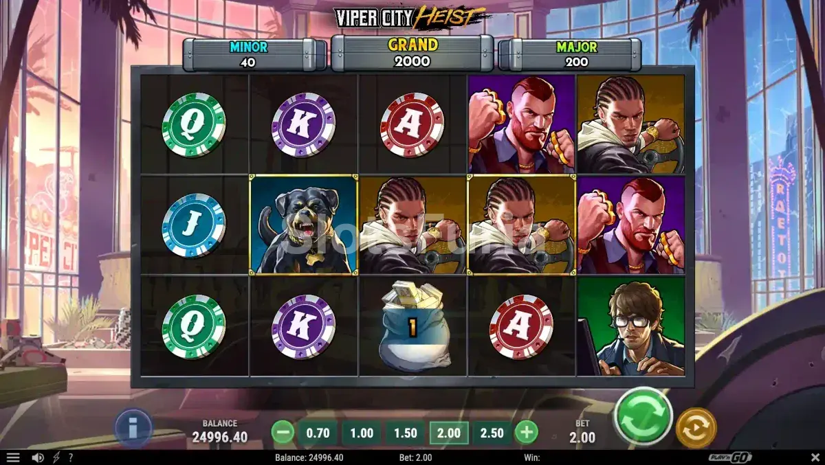 Segunda vista del juego base de Viper City Heist en acción